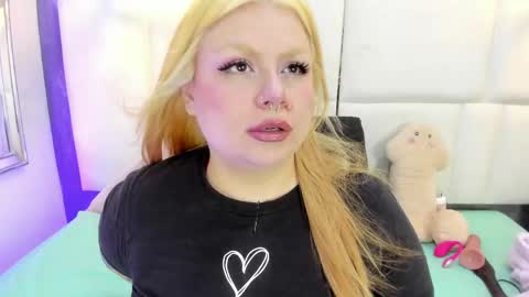 Snapshot of martina_armos chatting on 04/13/26, 02:11 Martina online show from 04/13/26, 02:11