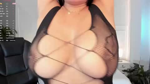 Snapshot of martina_evan chatting on 07/24/26, 12:14 marina online show from 07/24/26, 12:14