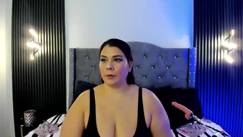   MARTINA   online show from 09/18/25, 11:56
