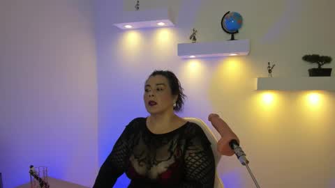   MARTINA   online show from 10/12/25, 12:15