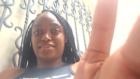 Snapshot of martina_jackson_ chatting on 11/30/25, 06:45 Laura online show from 11/30/25, 06:45