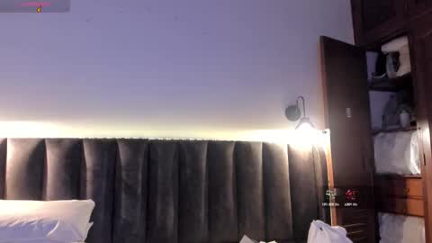 Laura online show from 03/06/26, 07:54