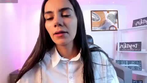 Snapshot of martina_mancinii chatting on 06/28/26, 11:27 Martina online show from 06/28/26, 11:27