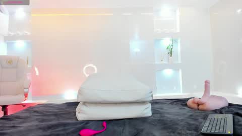 Martina  online show from 12/26/24, 08:42