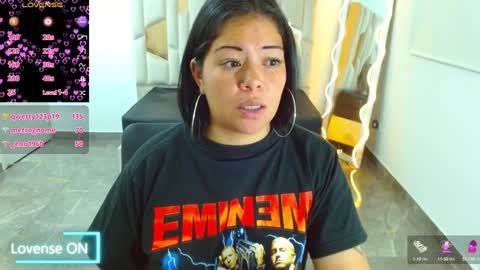 Snapshot of martina_tay chatting on 01/17/25, 09:28 Hey im martina online show from 01/17/25, 09:28