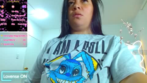 Snapshot of martina_tay chatting on 01/19/25, 09:01 Hey im martina online show from 01/19/25, 09:01