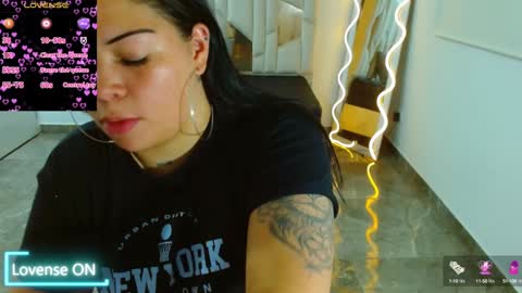 Snapshot of martina_tay chatting on 01/23/25, 12:25 Hey im martina online show from 01/23/25, 12:25