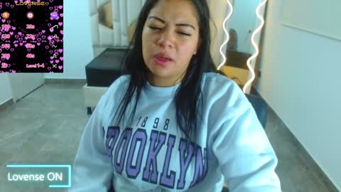 Snapshot of martina_tay chatting on 02/04/25, 12:51 Hey im martina online show from 02/04/25, 12:51