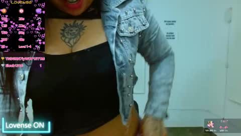 Snapshot of martina_tay chatting on 02/28/25, 03:15 Hey im martina online show from 02/28/25, 03:15