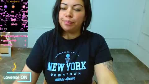 Snapshot of martina_tay chatting on 02/28/25, 06:21 Hey im martina online show from 02/28/25, 06:21