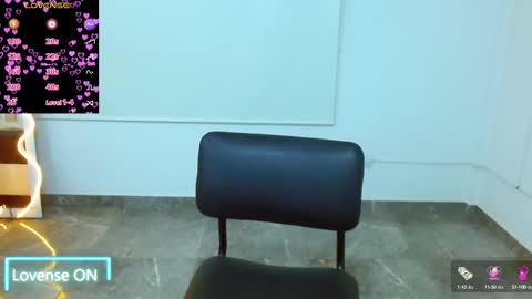 Snapshot of martina_tay chatting on 03/07/25, 03:29 Hey im martina online show from 03/07/25, 03:29