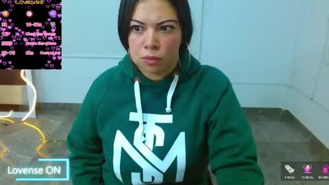 Snapshot of martina_tay chatting on 03/08/25, 03:28 Hey im martina online show from 03/08/25, 03:28