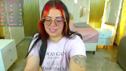 Snapshot of martina_tay chatting on 11/12/25, 04:02 Hey im martina online show from 11/12/25, 04:02