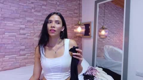 Snapshot of martina_thompson69 chatting on 11/03/25, 03:13 Martina online show from 11/03/25, 03:13