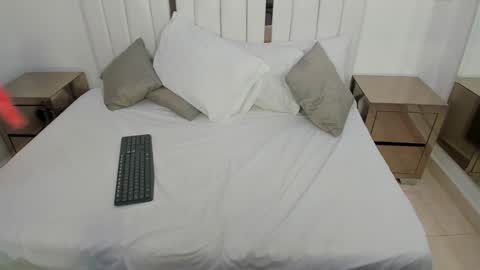 Snapshot of martina_xblack chatting on 12/21/24, 11:45 Martina Black online show from 12/21/24, 11:45