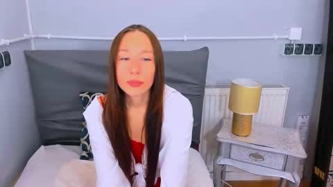 Snapshot of martinabody chatting on 11/28/25, 03:47 MartinaBody online show from 11/28/25, 03:47