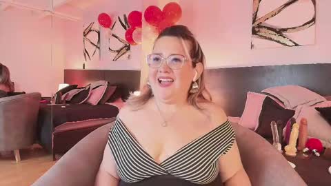 Martina Caicedo online show from 02/15/25, 12:54
