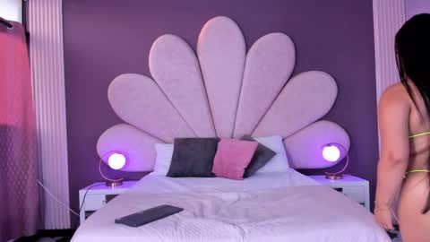 Snapshot of martinagarcia__ chatting on 03/10/25, 10:45 Martina Garcia online show from 03/10/25, 10:45