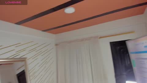 Snapshot of martinarossi chatting on 01/14/25, 03:11 ...  ... online show from 01/14/25, 03:11