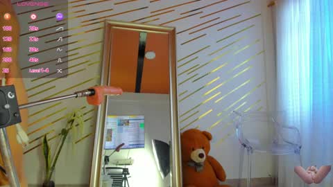 Snapshot of martinarossi chatting on 01/17/25, 06:44 ...  ... online show from 01/17/25, 06:44