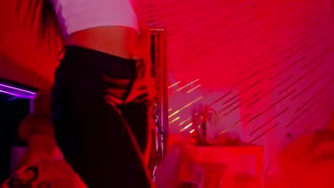 Snapshot of martinarossi chatting on 03/10/25, 11:06 ...  ... online show from 03/10/25, 11:06