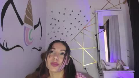 Snapshot of martinarossi chatting on 10/28/25, 07:16 ...  ... online show from 10/28/25, 07:16