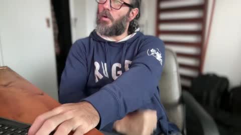 Snapshot of martincito22xl chatting on 04/20/26, 10:40 Martincito online show from 04/20/26, 10:40