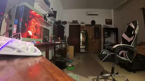 Snapshot of martingillesg chatting on 02/08/26, 12:03 martingillesg online show from 02/08/26, 12:03