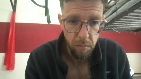 Snapshot of martinmagic467657 chatting on 04/22/26, 07:44 martinmagic467657 online show from 04/22/26, 07:44