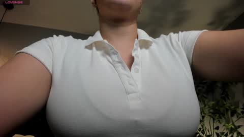 Snapshot of martinnabonnet chatting on 12/02/24, 10:39 Martinna Bonnet online show from 12/02/24, 10:39