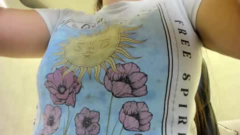 Snapshot of martinnabonnet chatting on 11/25/25, 10:15 Martinna Bonnet online show from 11/25/25, 10:15