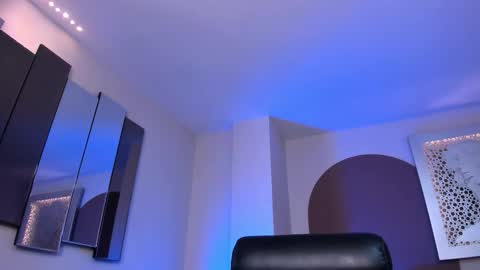 Snapshot of martinnabonnet chatting on 11/27/25, 10:06 Martinna Bonnet online show from 11/27/25, 10:06