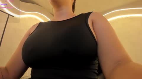 Snapshot of martinnabonnet chatting on 11/29/25, 10:07 Martinna Bonnet online show from 11/29/25, 10:07