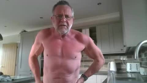 martinrgbxxxx online show from 06/01/26, 07:32