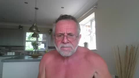 Snapshot of martinrgbxxxx chatting on 07/25/26, 09:40 martinrgbxxxx online show from 07/25/26, 09:40