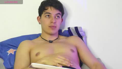 Snapshot of mary_and_andres chatting on 09/17/25, 02:57 Mary and Andrs online show from 09/17/25, 02:57