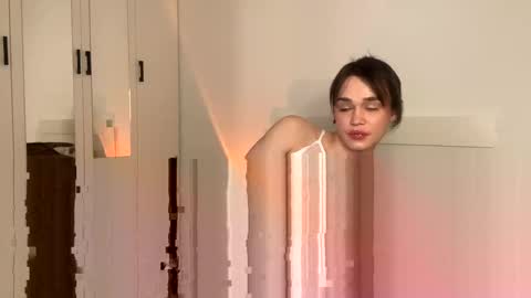 Snapshot of mary_geyson1 chatting on 02/20/25, 06:24 Mary online show from 02/20/25, 06:24