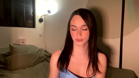 Snapshot of mary_geyson1 chatting on 12/16/25, 07:08 Mary online show from 12/16/25, 07:08