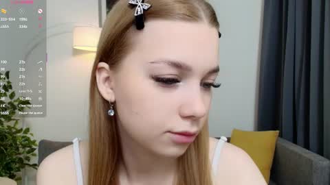 Snapshot of mary_hope_u chatting on 06/21/26, 06:49 Mary online show from 06/21/26, 06:49