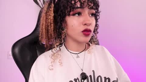 Snapshot of mary_jane_lovers chatting on 12/03/24, 10:07 Mary Jane online show from 12/03/24, 10:07