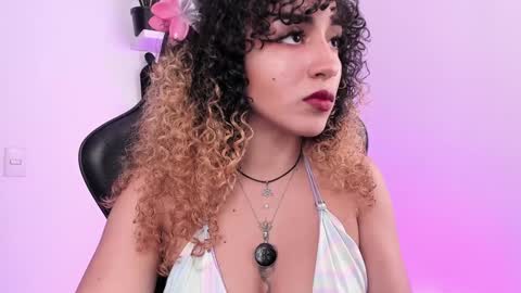 Snapshot of mary_jane_lovers chatting on 12/05/24, 10:01 Mary Jane online show from 12/05/24, 10:01