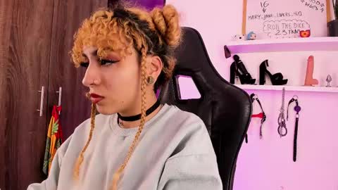 Snapshot of mary_jane_lovers chatting on 02/21/25, 07:34 Mary Jane online show from 02/21/25, 07:34