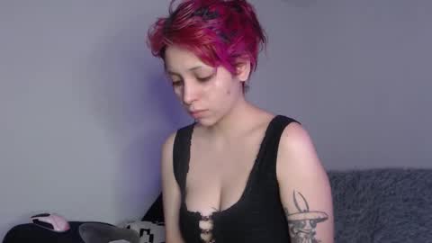                      100   online show from 10/14/25, 09:10