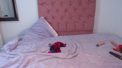 Hi guys im Mary  online show from 03/01/25, 06:43