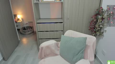 Girl of your dreams  online show from 02/23/26, 01:58