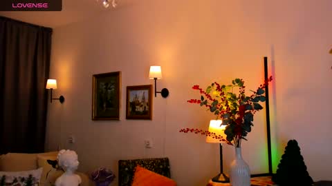 Mary online show from 02/28/25, 09:12