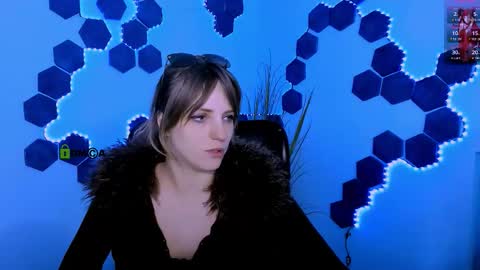 Snapshot of mary_moon__ chatting on 03/06/26, 09:11 mary_moon__ online show from 03/06/26, 09:11