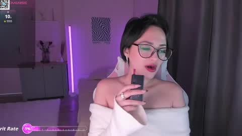 Snapshot of mary_rice chatting on 03/24/26, 01:21 Mary online show from 03/24/26, 01:21