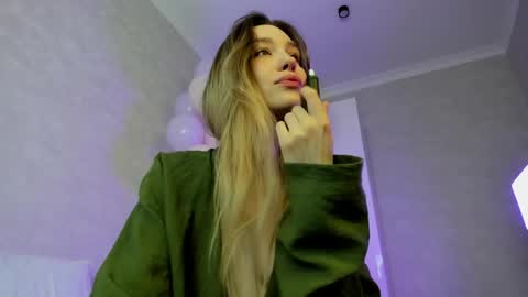 HelIo  Everyone Im MaryWelcome  to my room and  lets have  a good  time  together with me   online show from 04/19/26, 08:57