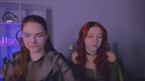 Snapshot of mary_skiny chatting on 03/25/26, 06:30 mary skiny online show from 03/25/26, 06:30